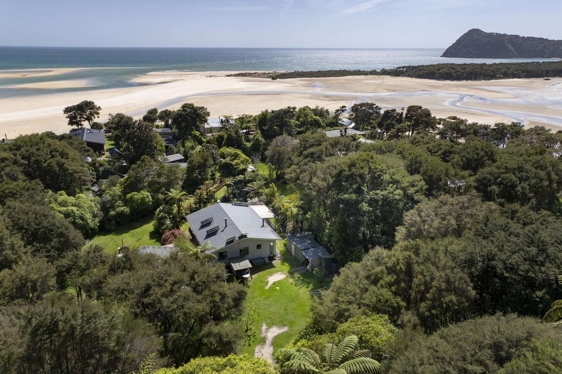 Kaiteriteri Beach
